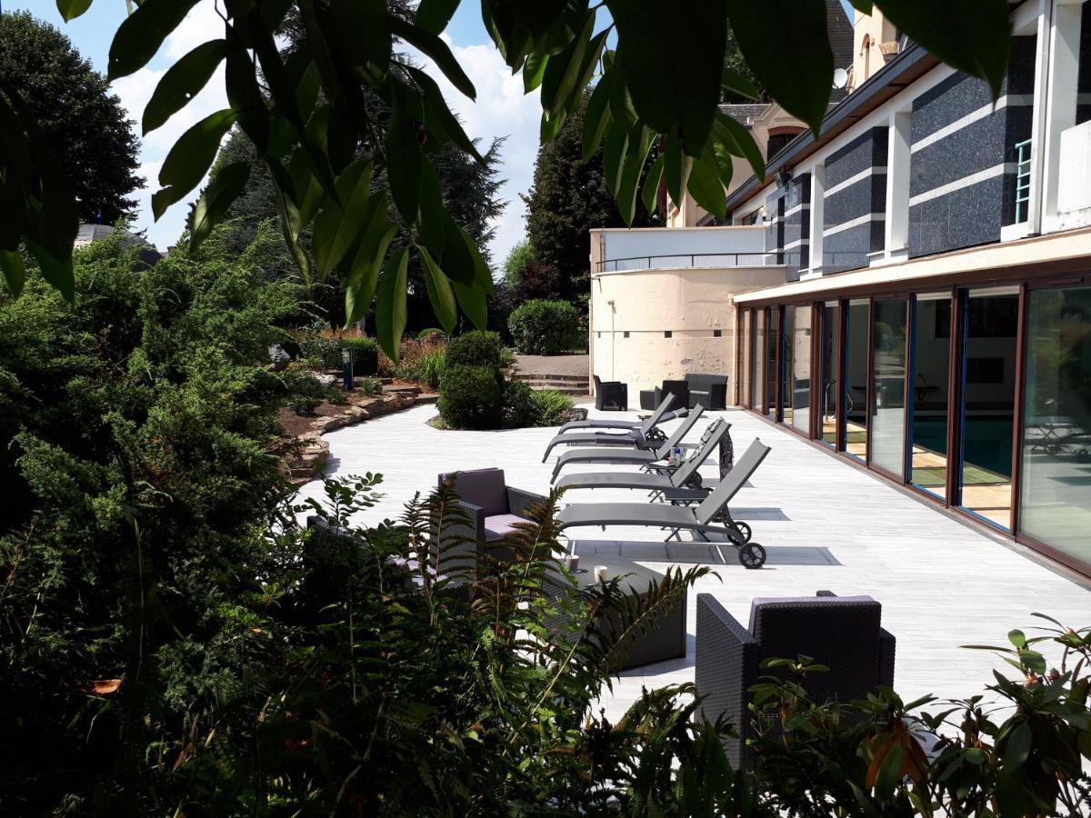 Le Manoir De La Mantille Caudry Eksteriør billede
