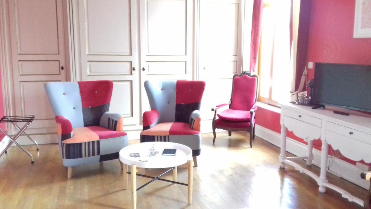 Le Manoir De La Mantille Caudry Eksteriør billede